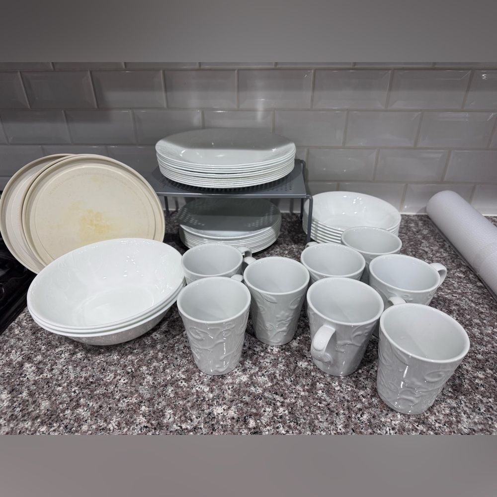 Corelle® Bella Faenza Dinnerware Set, Service for 8